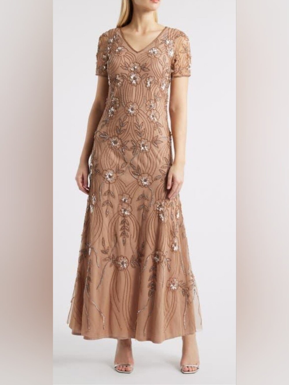 Pisarro Nights Floral Beaded V-neck Tulle Gown NWT Size 4 In Mocha/Brown